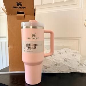 Stanley Quencher H2.0 40 oz Tumbler Pink NIB Handle Straw Insulated Cup